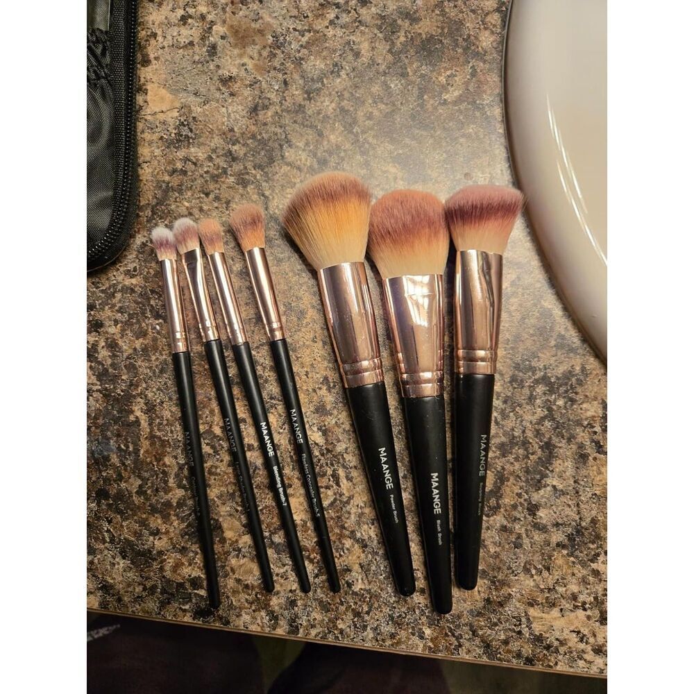 Maange 18Pcs Black-Gold Professional Premium Synthetic Kabuki Makeup Brushes Set